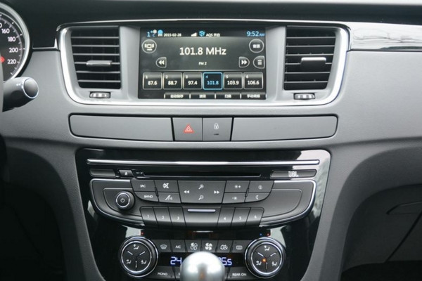 东风标致508配置静态解析搭载1.6T/1.8T汽油发动机