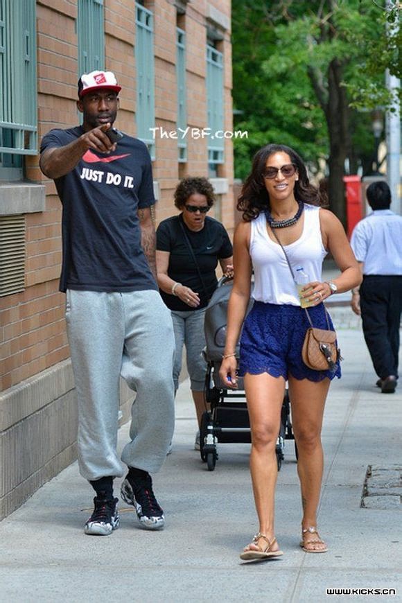 一双喷泡能穿几年,喷泡详细简介