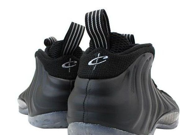 一双喷泡能穿几年,喷泡详细简介