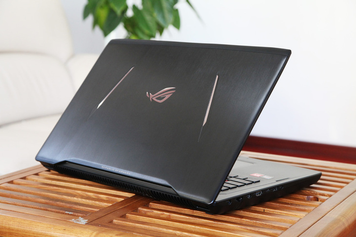 华硕玩家国度z390e参数,8核心cpu的游戏