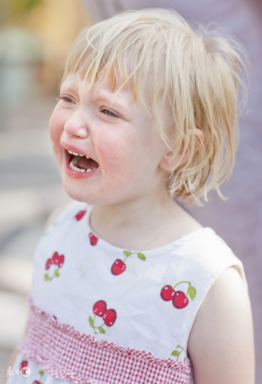 3岁宝宝哭闹育儿方法,3岁半孩子爱哭闹怎么办教你一招