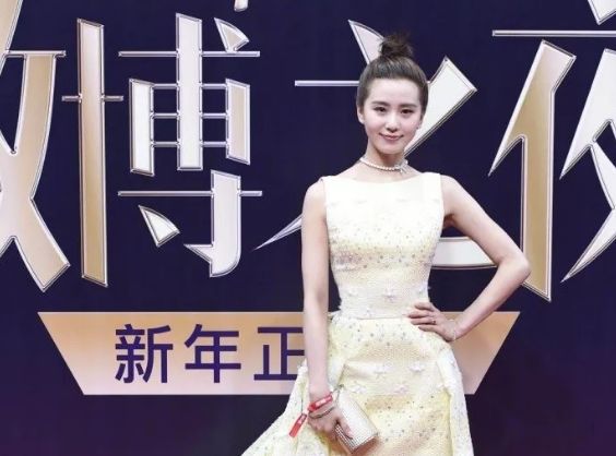 盘点蔡依林的大胆穿搭,蔡依林的紫色