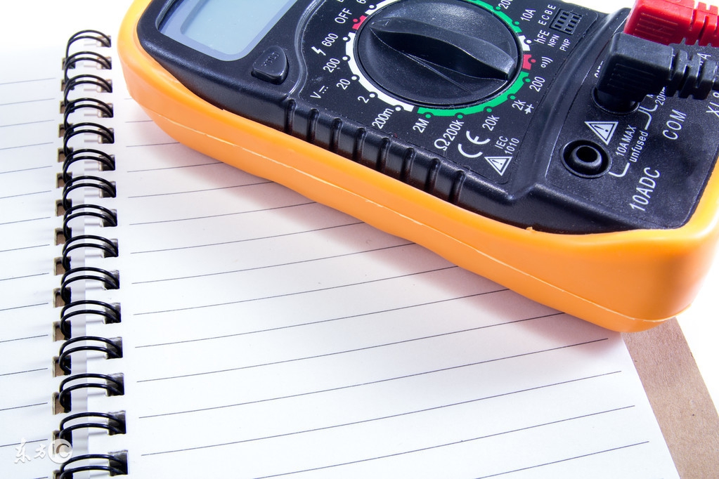 指针式万用表怎样测量1000uf电容,数字万用表测量1000uf电容怎么量