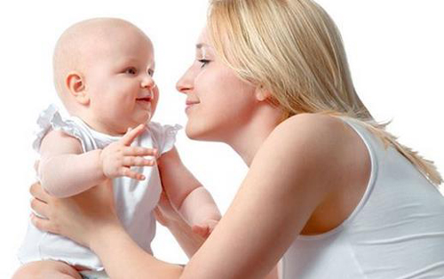 抱宝宝有腰酸背痛吗？掌握这几个小技巧让你远离病痛，轻松抱娃！