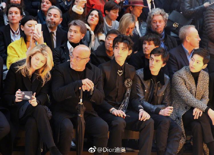 刘昊然青涩潘玮柏尴尬吴建豪乱穿衣？｜2018秋冬米兰男装周成绩单