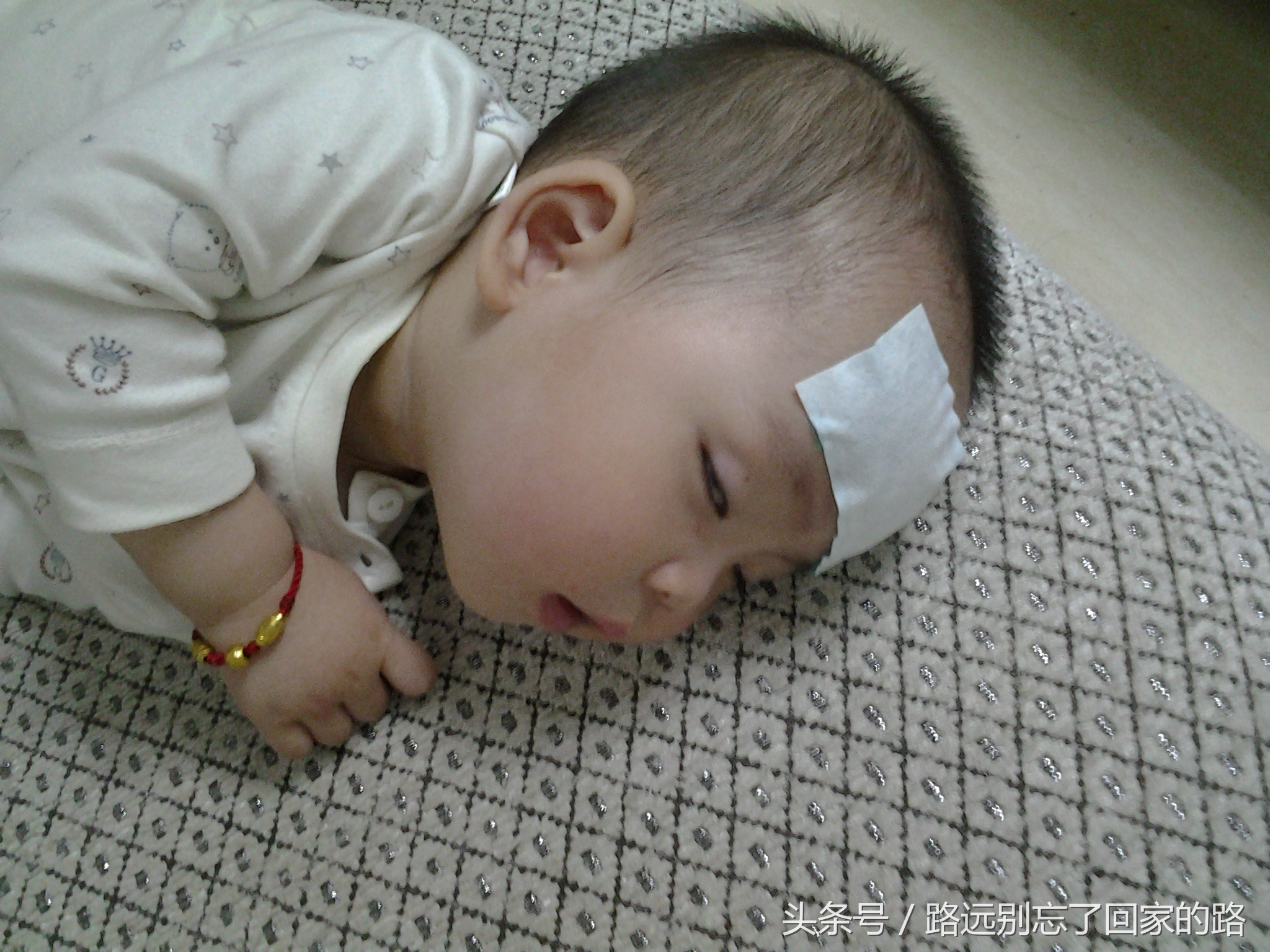 宝宝发热咳嗽吃什么药最好,宝宝发热有点咳嗽是什么原因