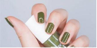 什么法式指甲油显手白,最显白的指甲油