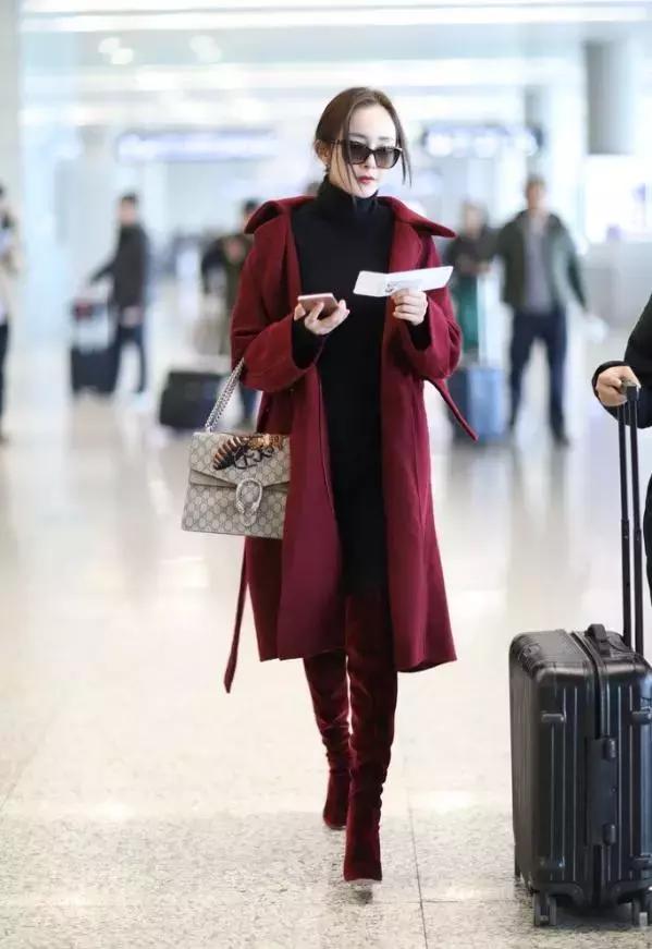 杨幂和热巴穿同款连衣裙,从杨幂赵丽颖到热巴肖战