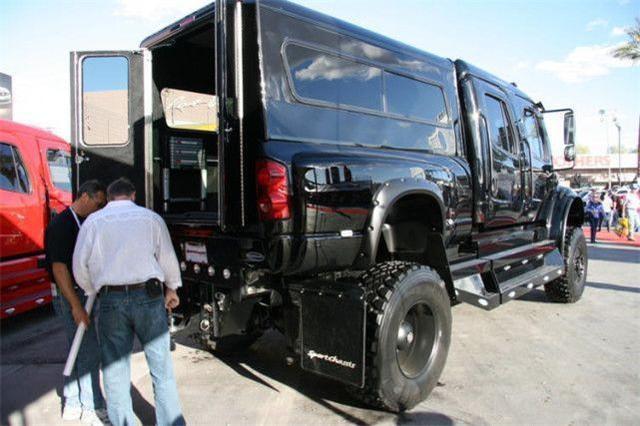 这款车国内仅3辆，比奔驰G系还霸气，500万被李晨买下！