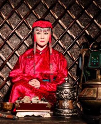 2018年女歌手乌兰娜单曲《一带一路》火爆全网，霸占音乐榜首！