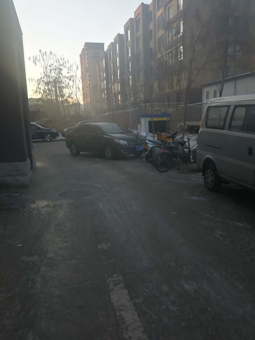 不文明用车之车库或车位被堵住了怎么办？