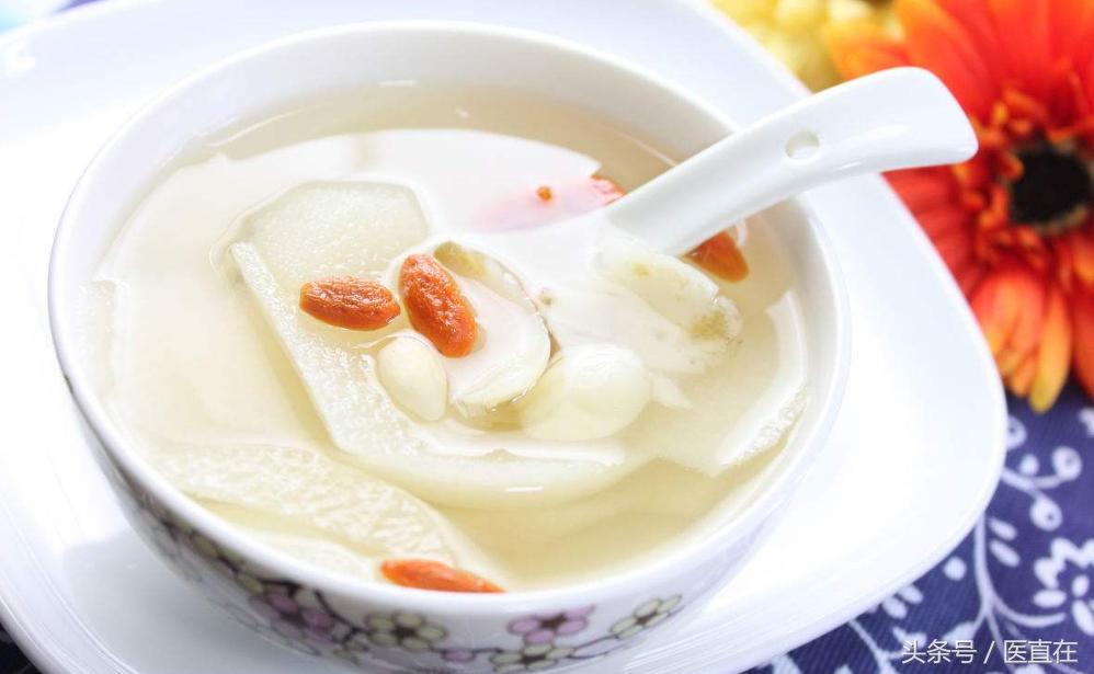 喝冰糖雪梨的一些禁忌，你知道几个？晚上喝冰糖雪梨会胖吗？