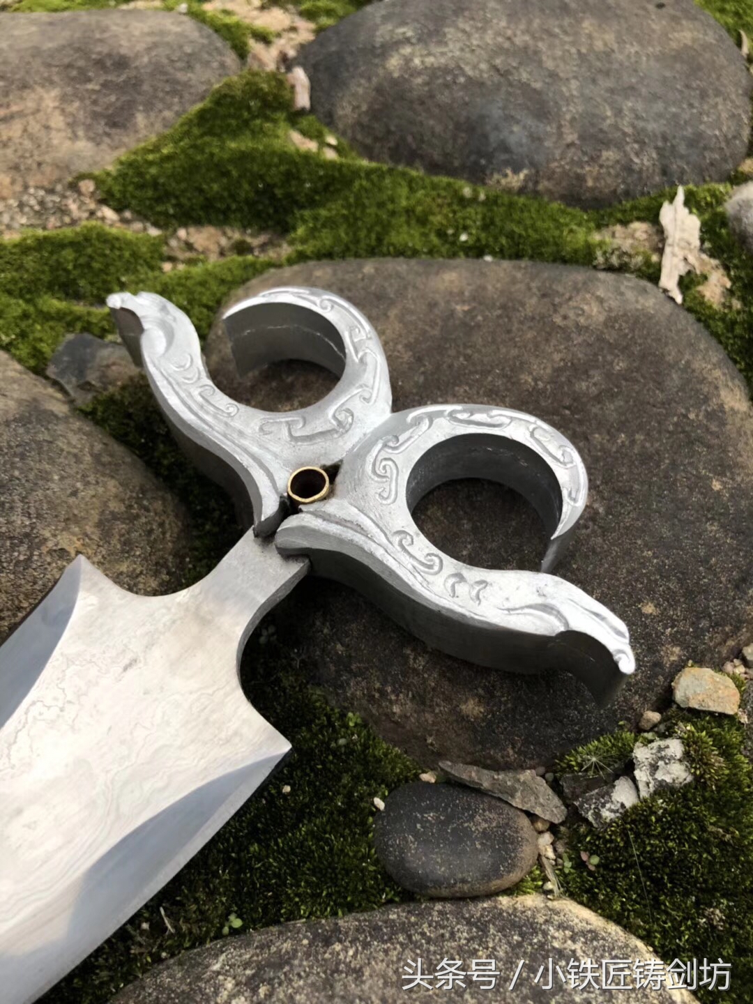 百炼花纹钢刀淬火,百炼云纹钢手刀