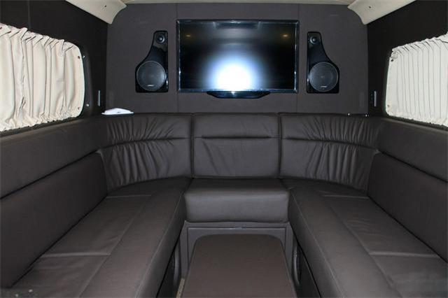 这款车国内仅3辆，比奔驰G系还霸气，500万被李晨买下！