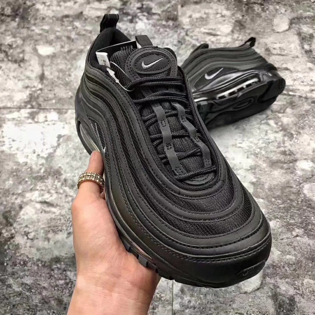 nikeairmax97黑子弹五条杠,nikeairmax97经典新款纯原子弹头