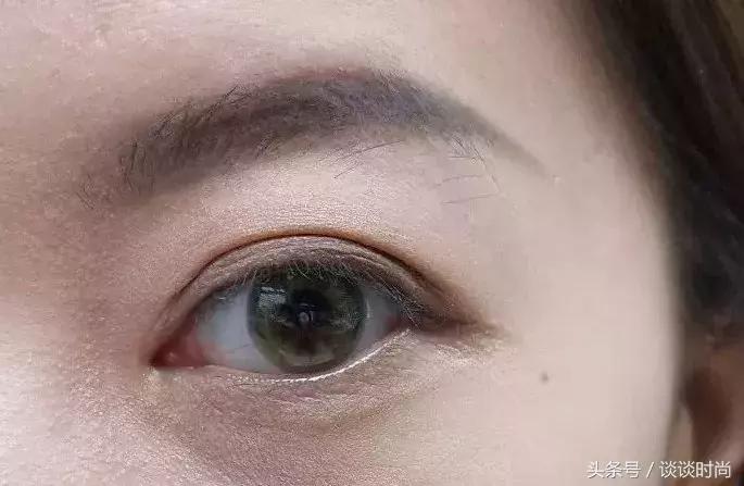 贫民窟女孩和白富美护肤品对比图,贫民窟女孩所有的化妆品和护肤品