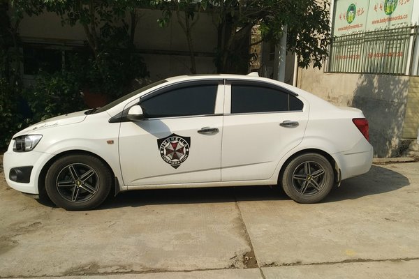 4万元的雪佛兰,14年4万公里雪佛兰爱唯欧二手车