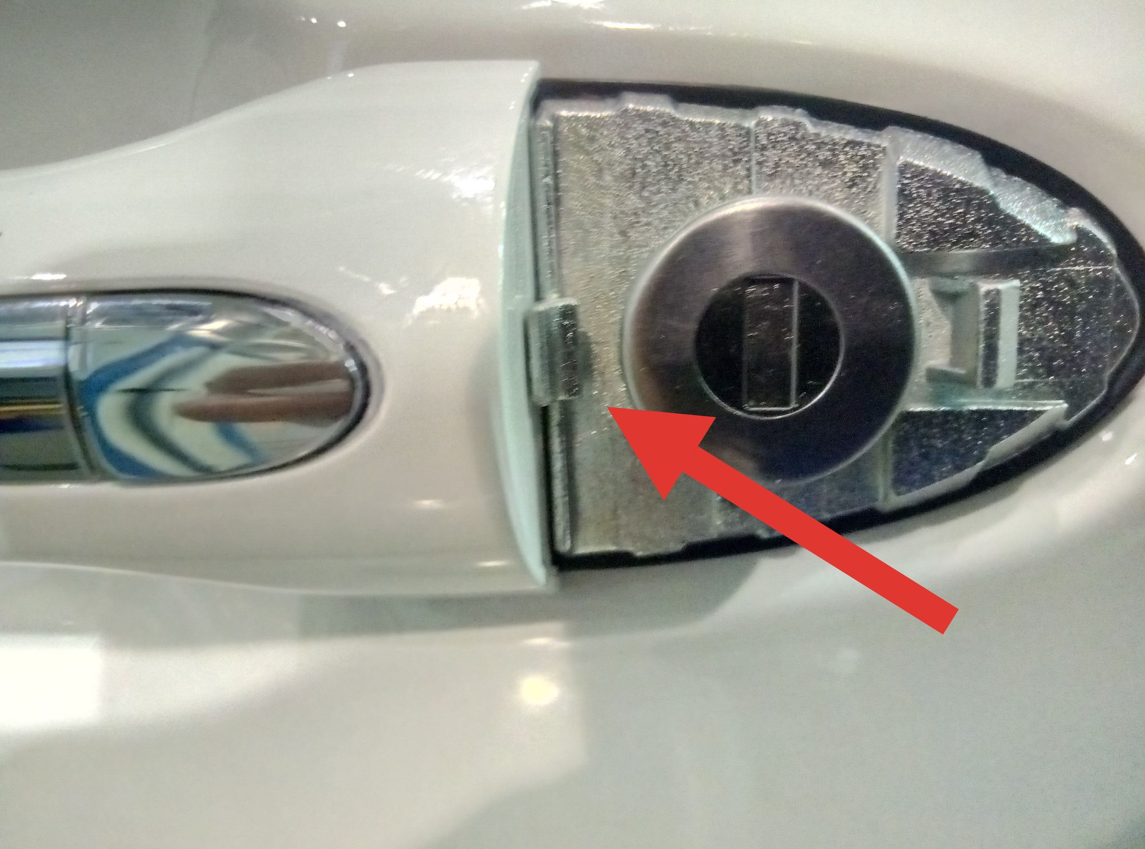 宝骏510车钥匙没电怎么开门视频,宝骏510遥控钥匙没电了怎么启动车