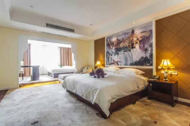 常州恐龙园穿越侏罗纪快速通道,常州恐龙度假酒店附近有什么