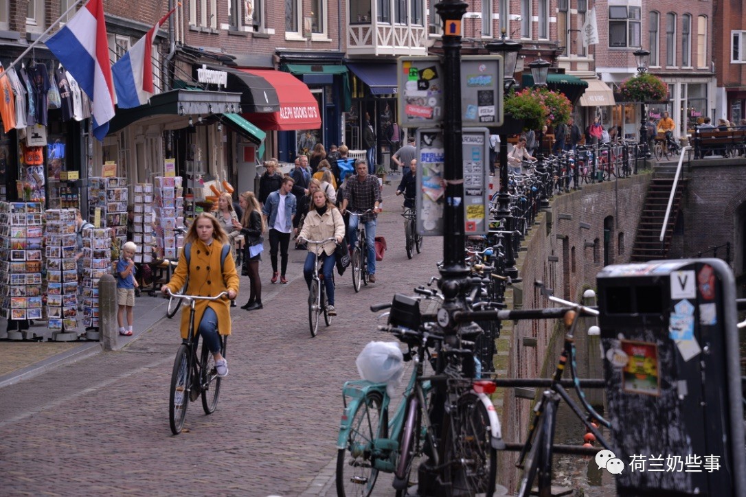 奶叔带你逛荷兰之荷兰的自行车啊，跟中国不是一个物种