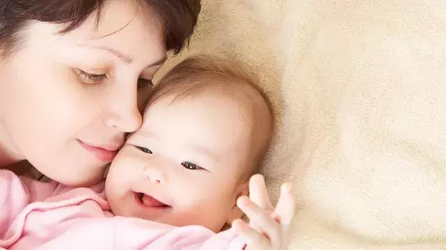 宝宝不认母乳怎么办,宝宝不认妈妈的奶怎么办