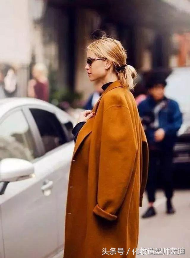 肤色暗黄穿什么颜色上衣显肤色白,肤色黑穿什么颜色上衣