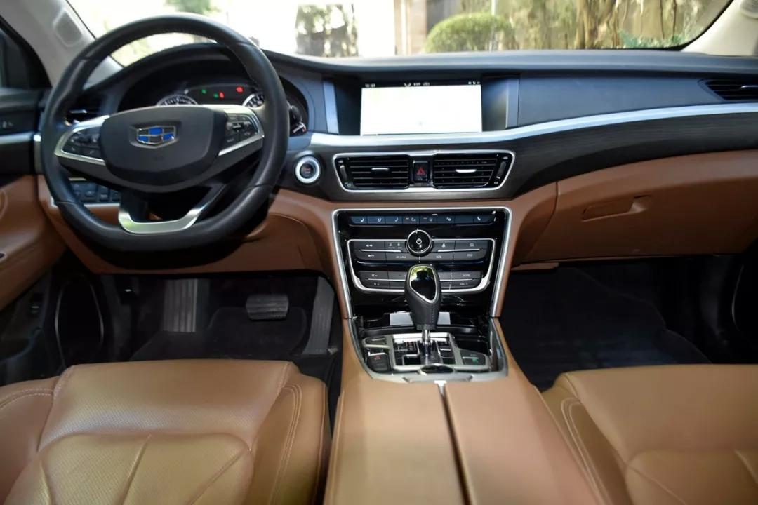 吉利博瑞2016款1.8t尊雅型评测,吉利博瑞2017新款1.8t尊尚型