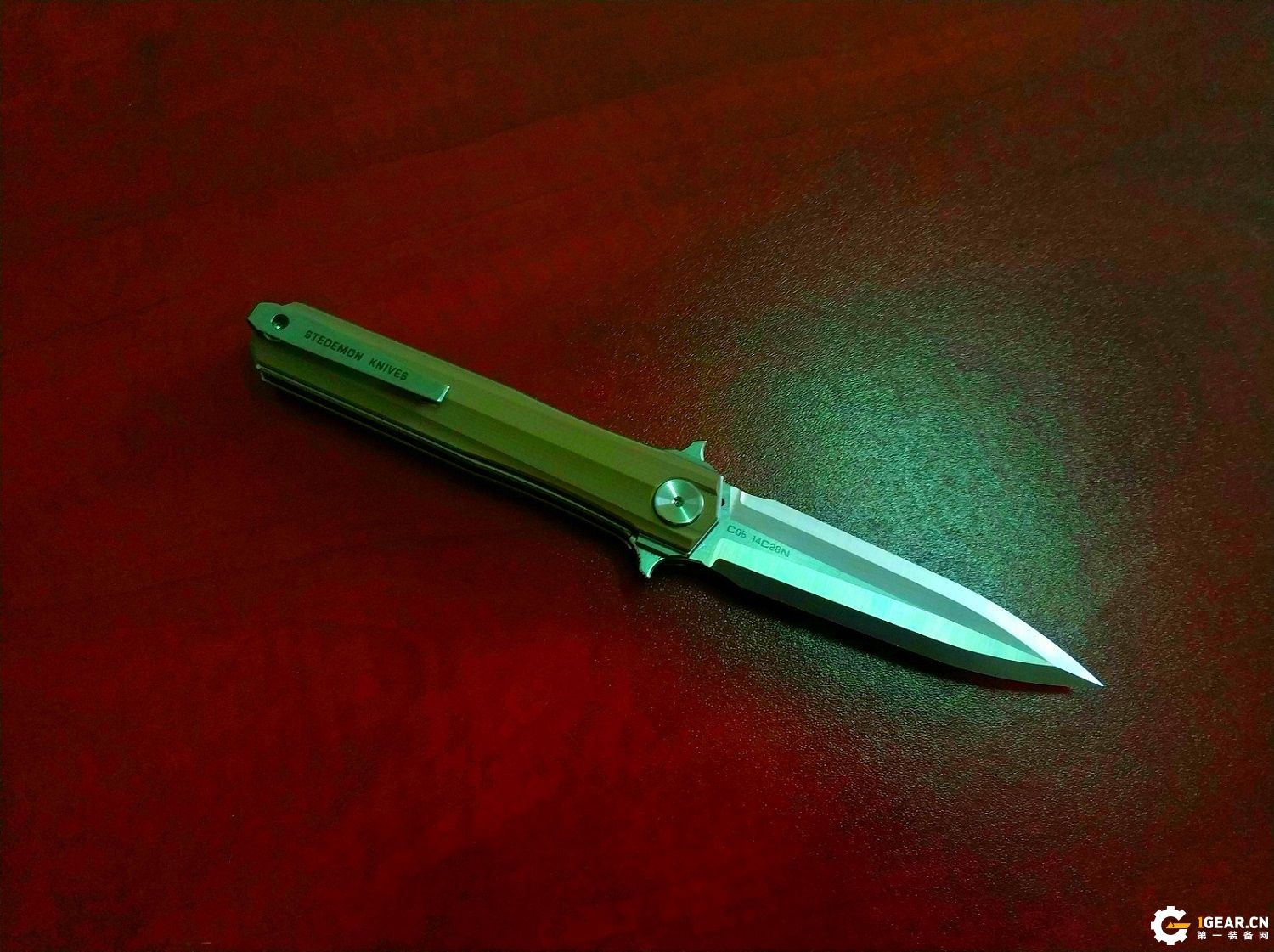 有没有一款双刃刀具，既是*刀折**，又能兼具捅刺和切削的优点呢？