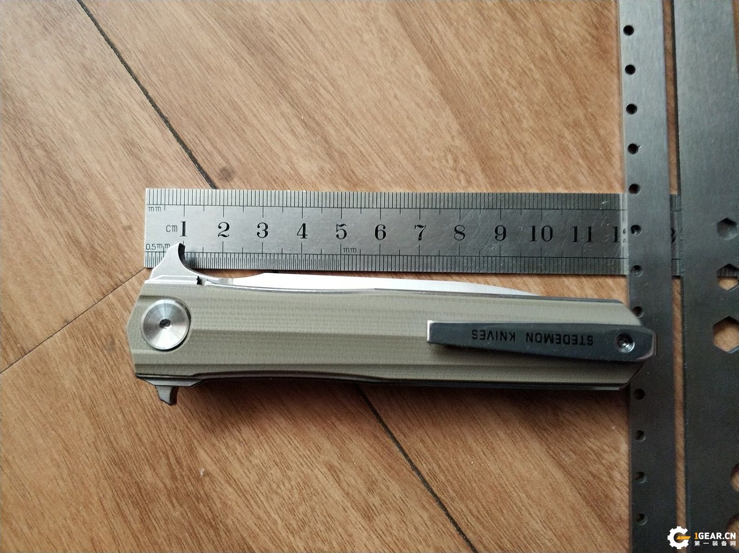 有没有一款双刃刀具，既是*刀折**，又能兼具捅刺和切削的优点呢？