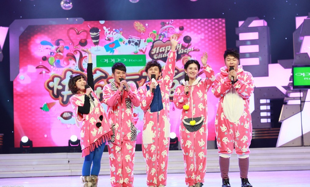 何炅逗趣吴昕,快乐大本营吴昕搞笑