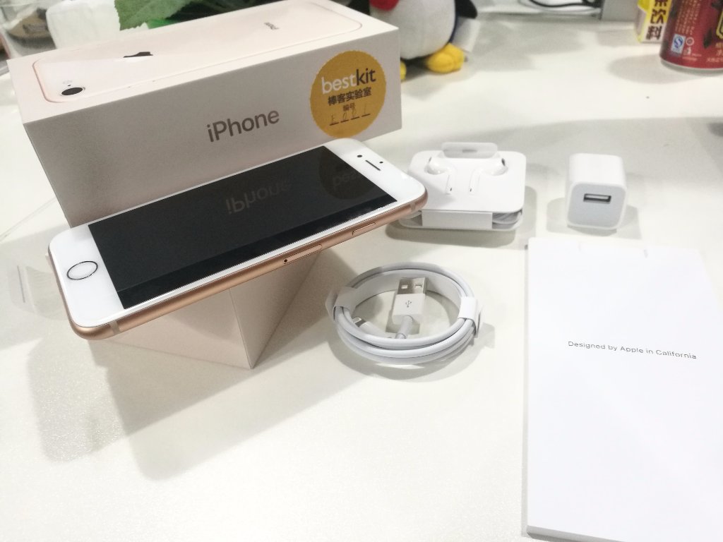 iPhone8真实详细测评，这会是乔布斯喜欢的iPhone？