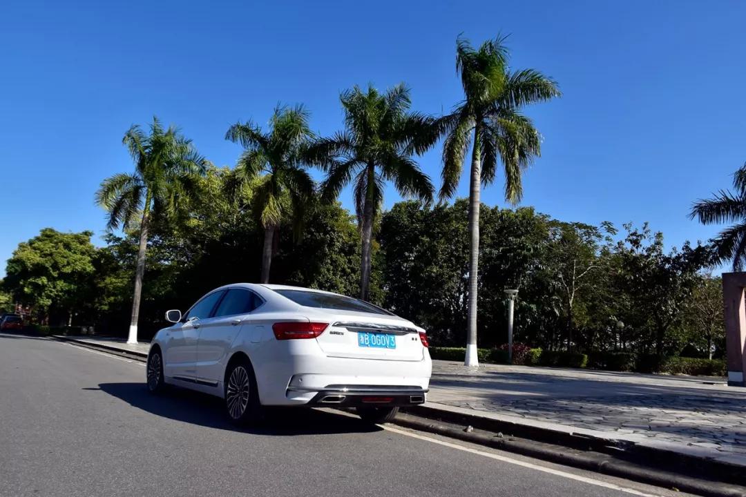 吉利博瑞2016款1.8t尊雅型评测,吉利博瑞2017新款1.8t尊尚型