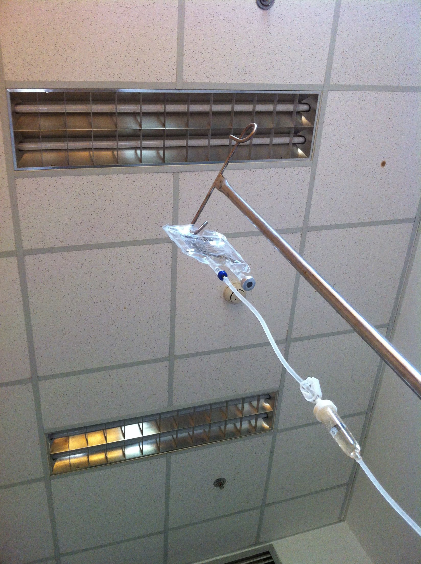 一日为母终生坚不可摧，全世界却为你流眼泪！