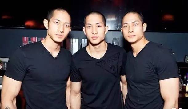 奶荒继续延伸，华裔爸爸购奶粉被拒，恶意囤货请适可而止