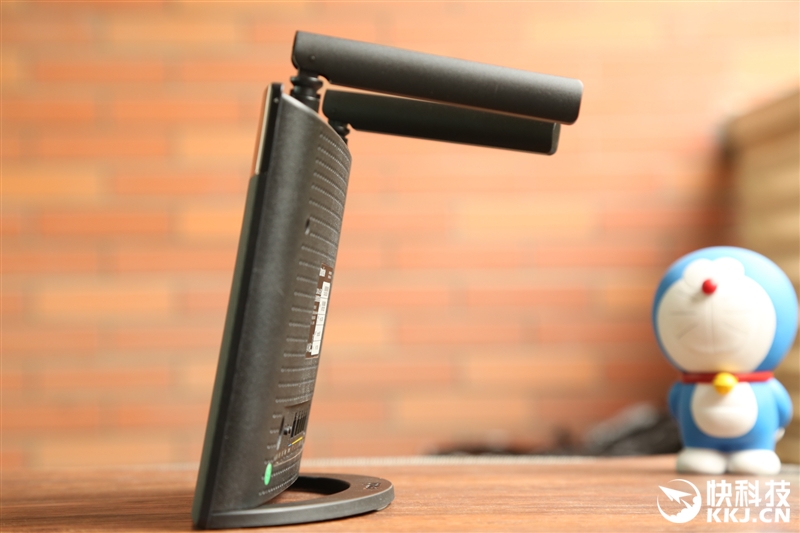 腾达路由器ac10评测,腾达1200光纤专用11ac双频路由器