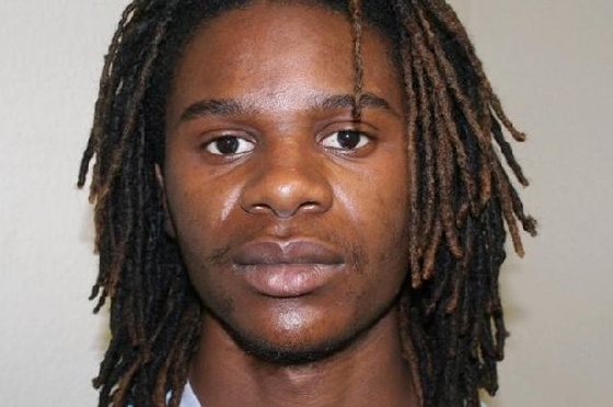 宝宝哭闹不休怎么办？爸爸咬掉儿子的鼻子