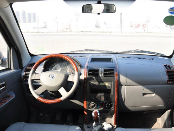 5万左右的七座纯电mpv,搭载2.5升v6发动机mpv