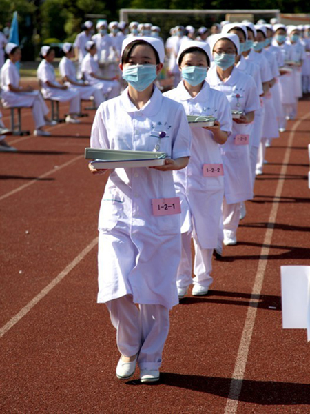 病历夹使用指南,病历夹的正确拿法