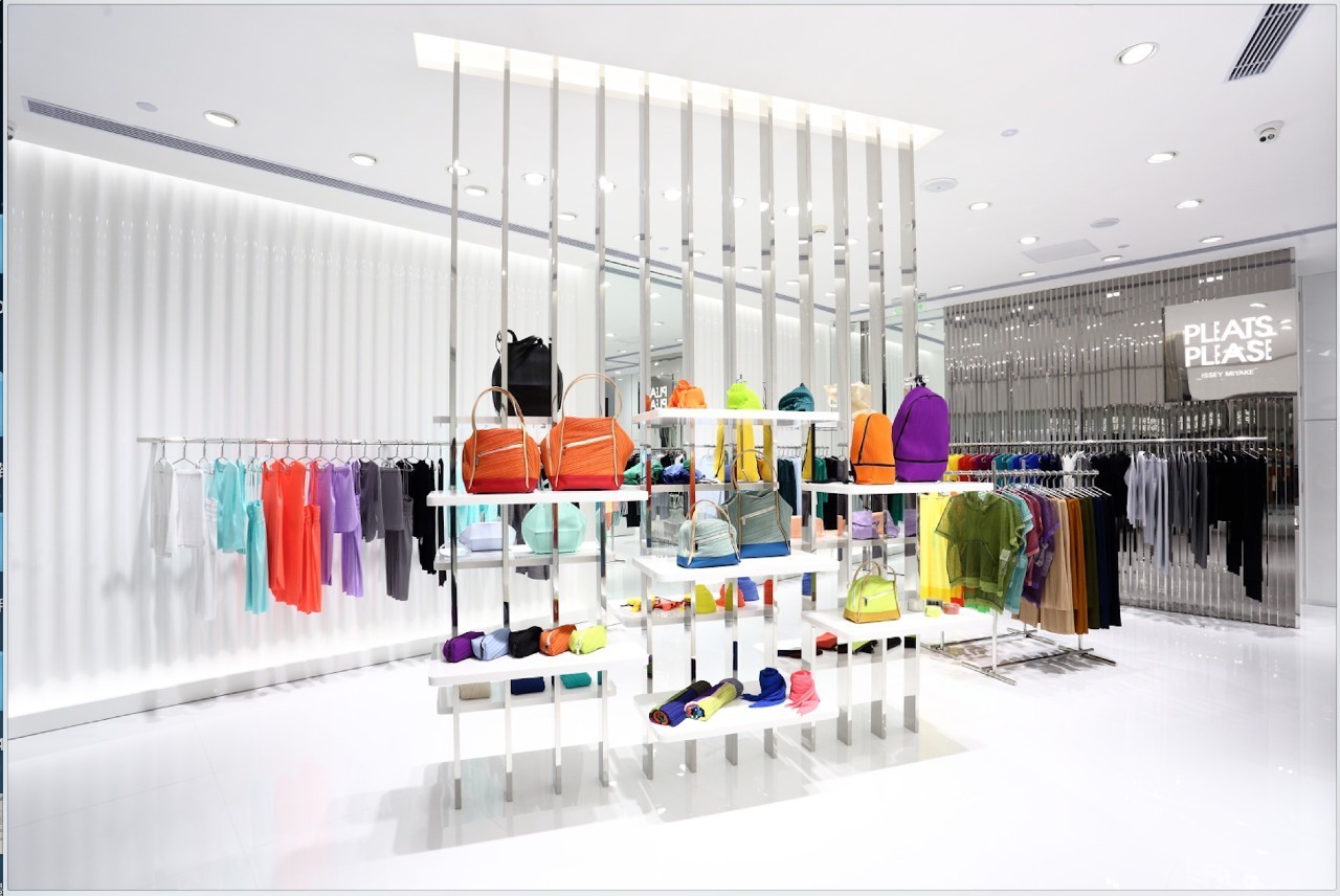 他设计的褶皱，在时尚圈领跑了53年！