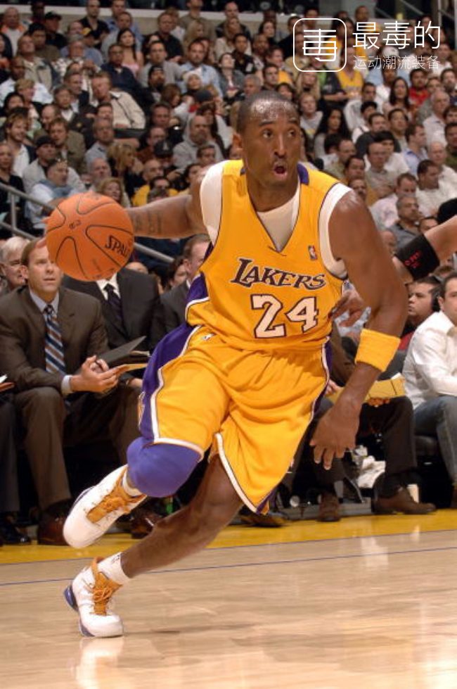 传奇落幕——科比职业生涯赛场球鞋完整回顾