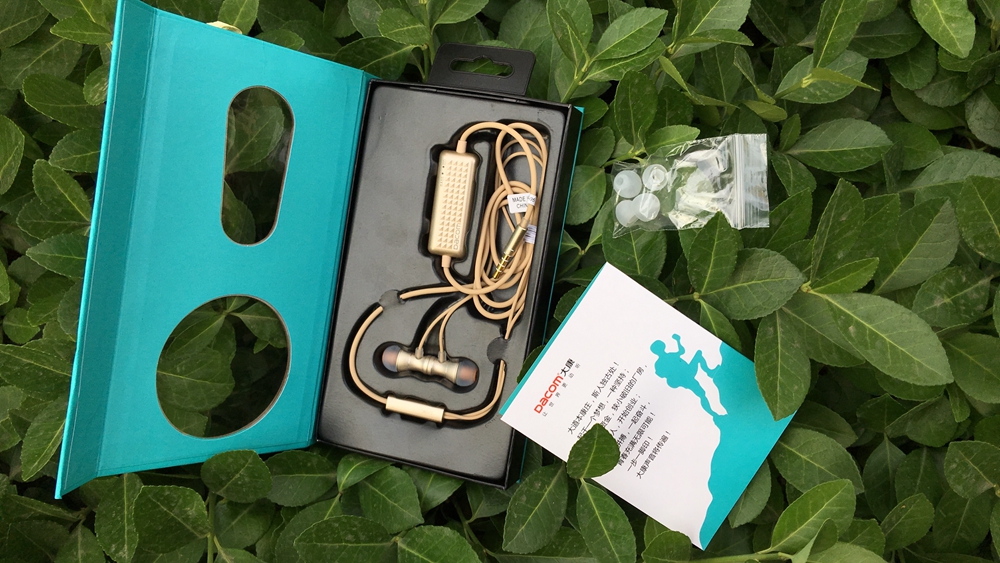 没有低音效果的耳机,能发出低音炮感觉的耳机