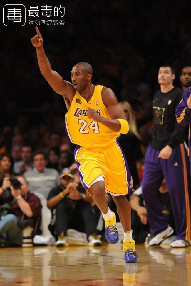 传奇落幕——科比职业生涯赛场球鞋完整回顾