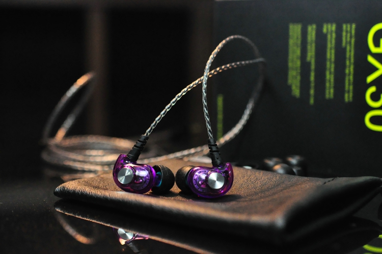 阿思翠发烧级有线耳机开箱,阿思翠比较均衡的耳机