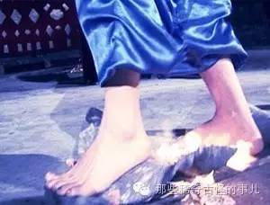 揭秘湘西巫术--情蛊，真的能够让人魂牵梦萦，爱得死去活来？