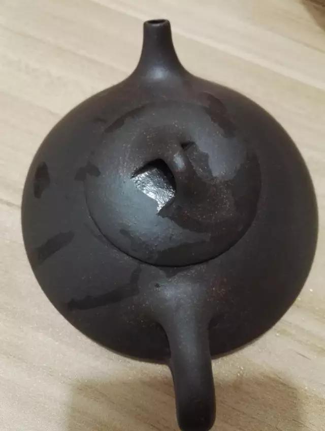 紫砂壶有土味怎么去除,紫砂壶里味道怎么去除