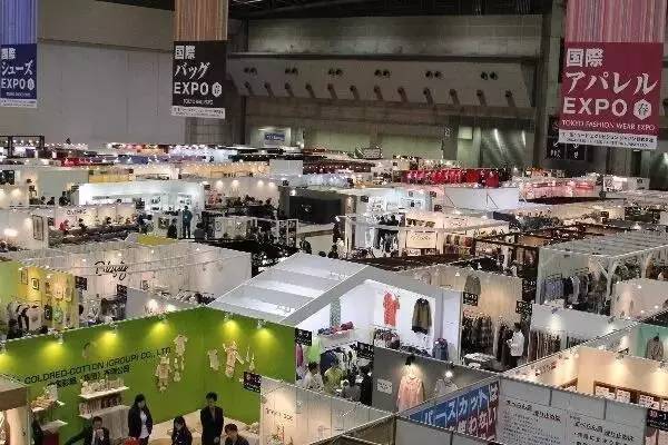 他设计的褶皱，在时尚圈领跑了53年！