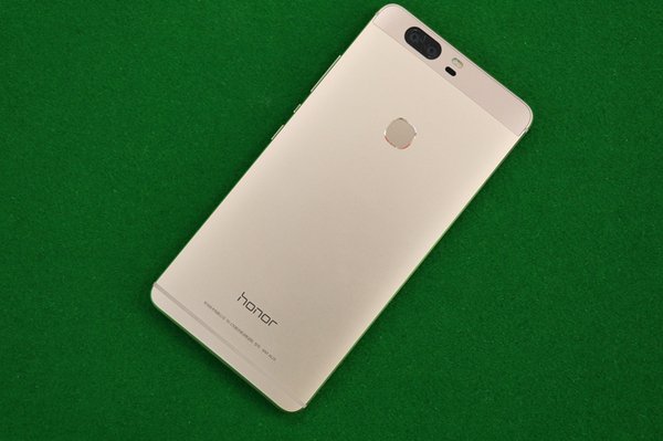 荣耀v82k屏更舒适吗,荣耀v8游戏怎样