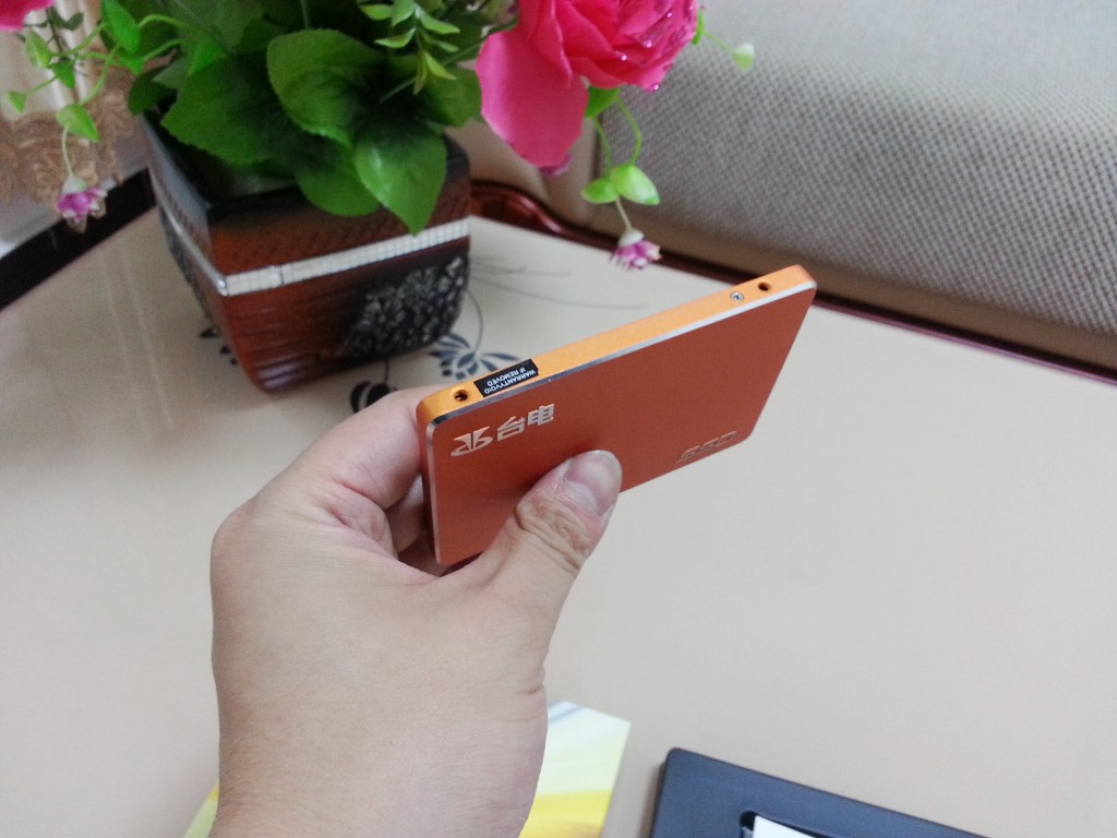 台电t3,台电320g固态硬盘跑分