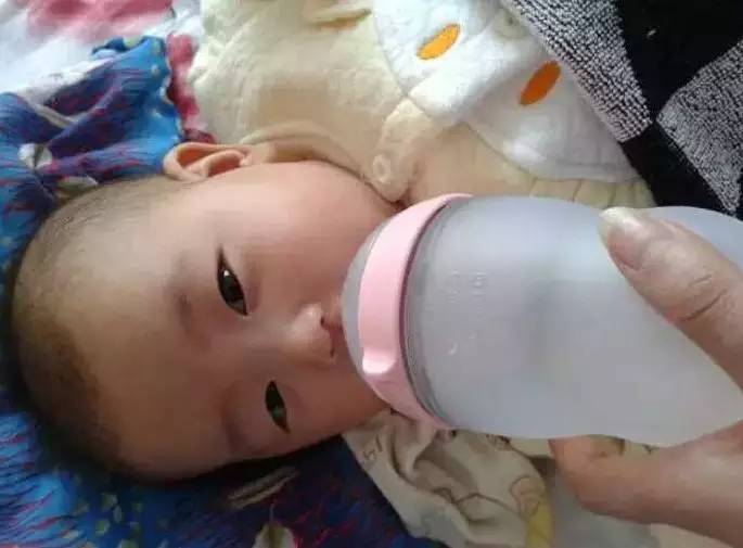 奶粉稍微冲稀一点对宝宝有危害吗,冲奶冲稀了怎么办