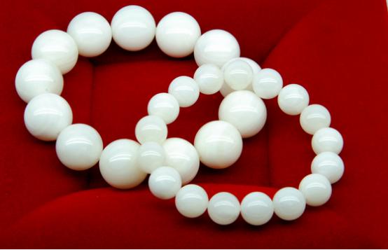 哪些文玩物件最为流行,那些年那些贵到没朋友的文玩物件